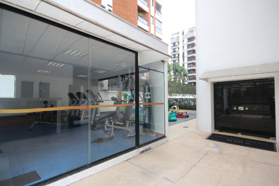 Apartamento à venda com 3 quartos, 285m² - Foto 2