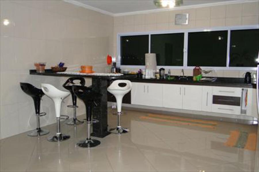 Casa para Venda por R$650.000,00 e Aluguel á R$5.000,00/Mês - Curuça velha, São paulo / SP