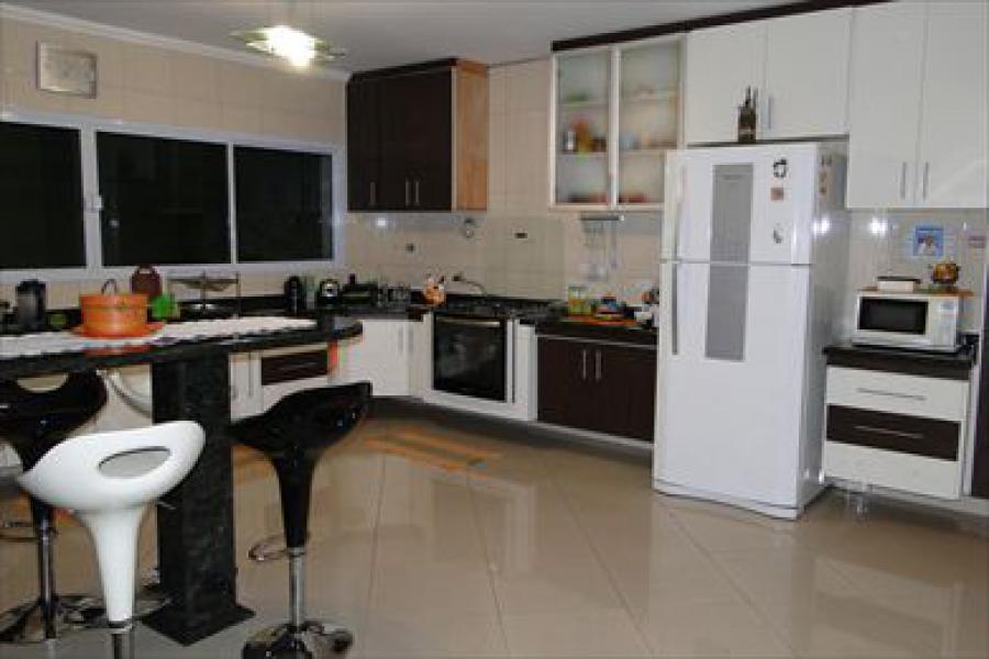 Casa para Venda por R$650.000,00 e Aluguel á R$5.000,00/Mês - Curuça velha, São paulo / SP