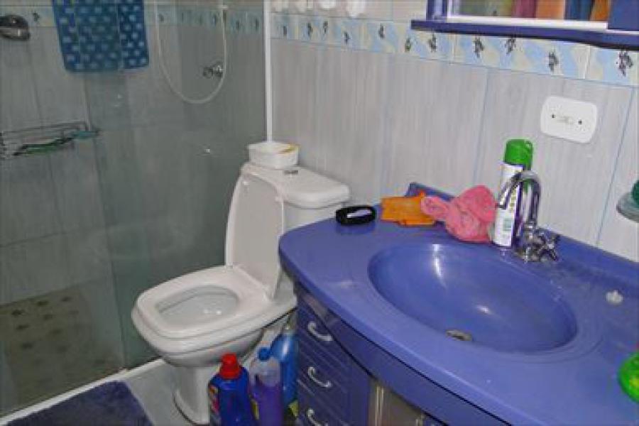 Casa para Venda por R$650.000,00 - Jardim helena , São paulo / SP