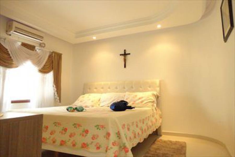 Casa para Venda por R$910.000,00 - Jardim helena , São paulo / SP