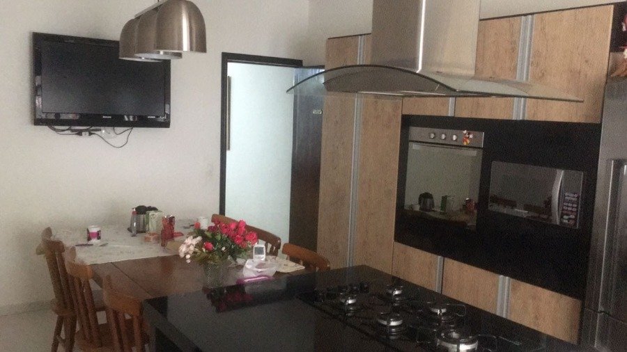 Sobrado para Venda por R$800.000,00 e Aluguel á R$8.500,00/Mês - Jardim helena , São paulo / SP