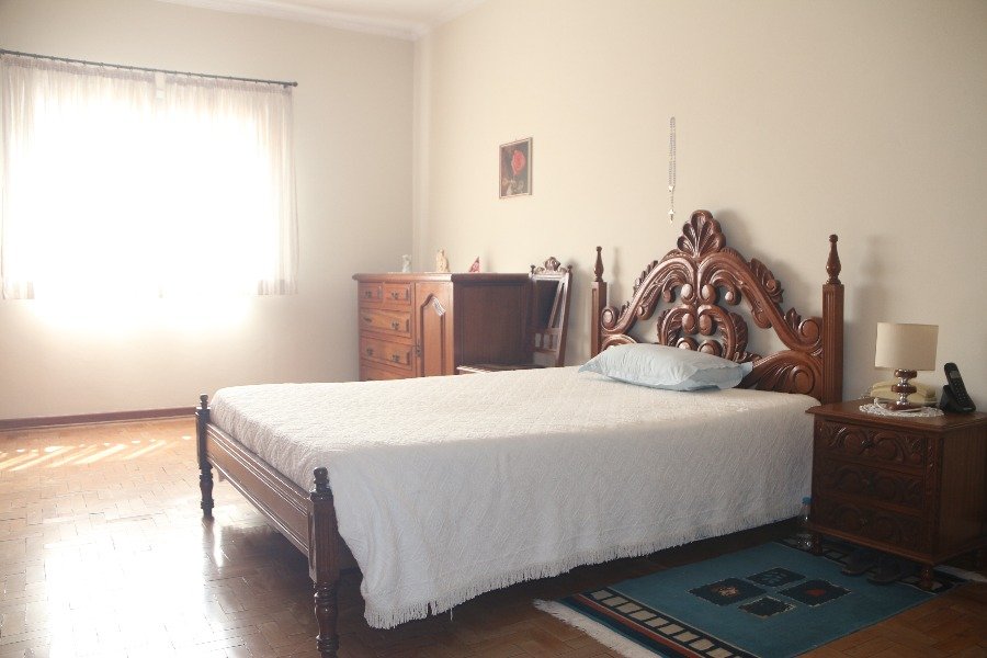 Sobrado para Venda por R$1.300.000,00 e Aluguel á R$8.000,00/Mês - Vila jacuí, São paulo / SP