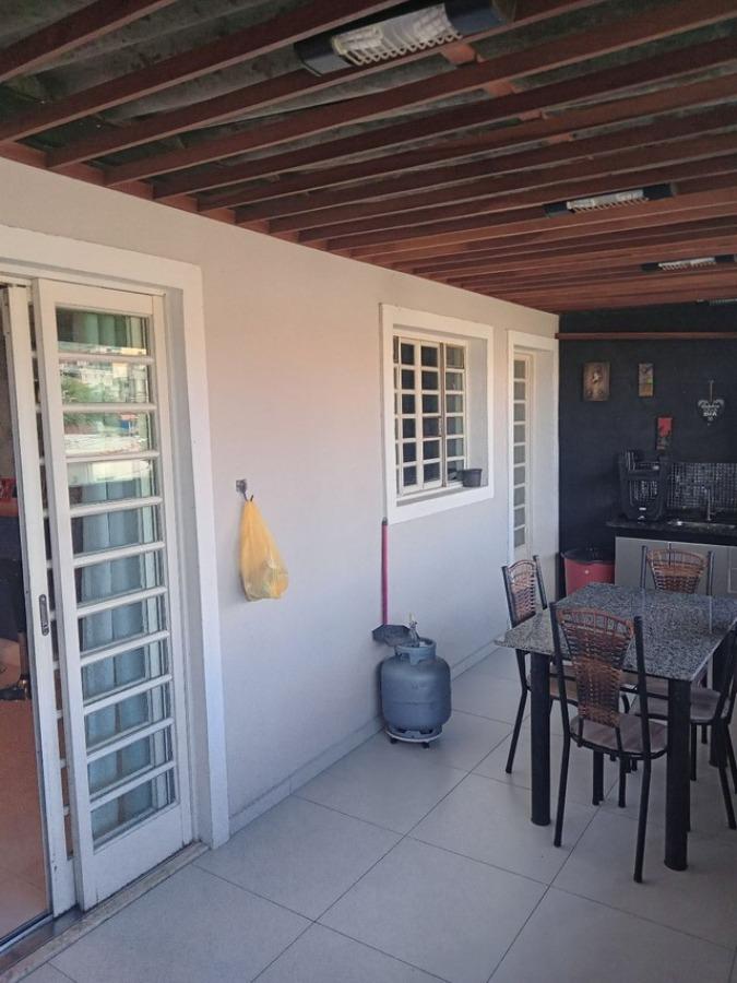 Casa à venda com 3 quartos, 360m² - Foto 6