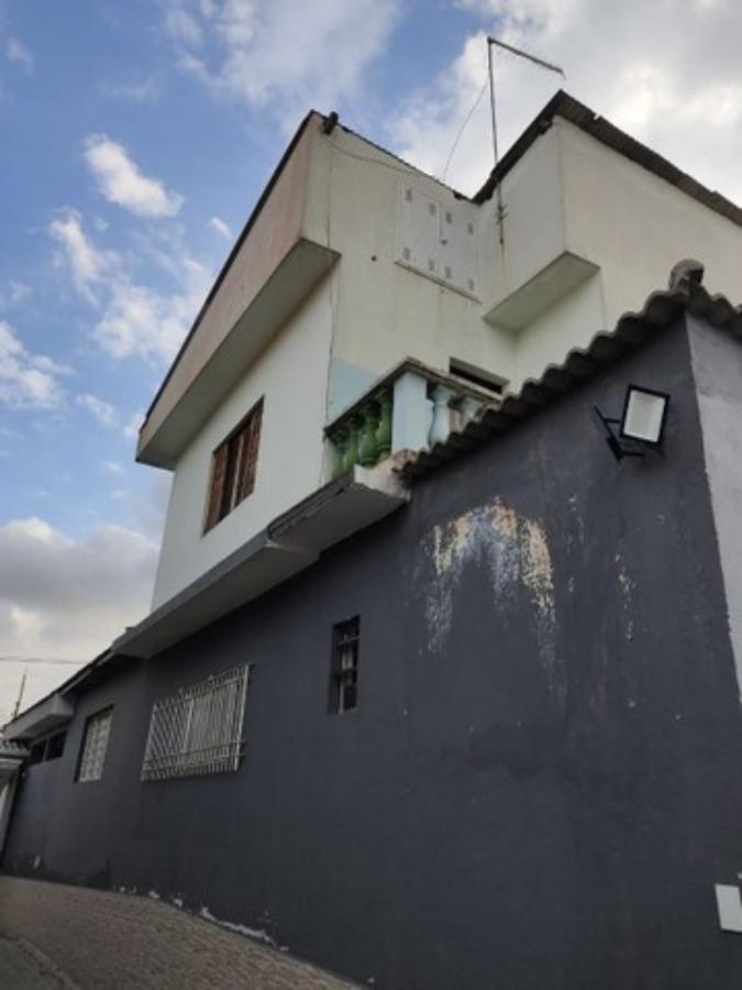 Sobrado à venda com 4 quartos, 194m² - Foto 2