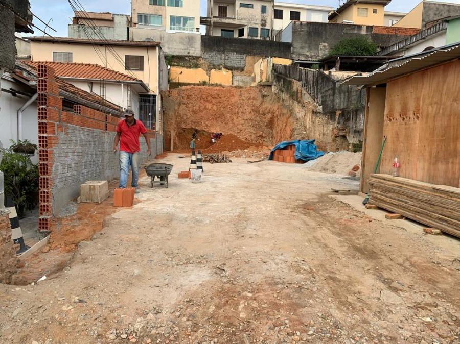 Terreno à venda com 1 quarto, 120m² - Foto 19