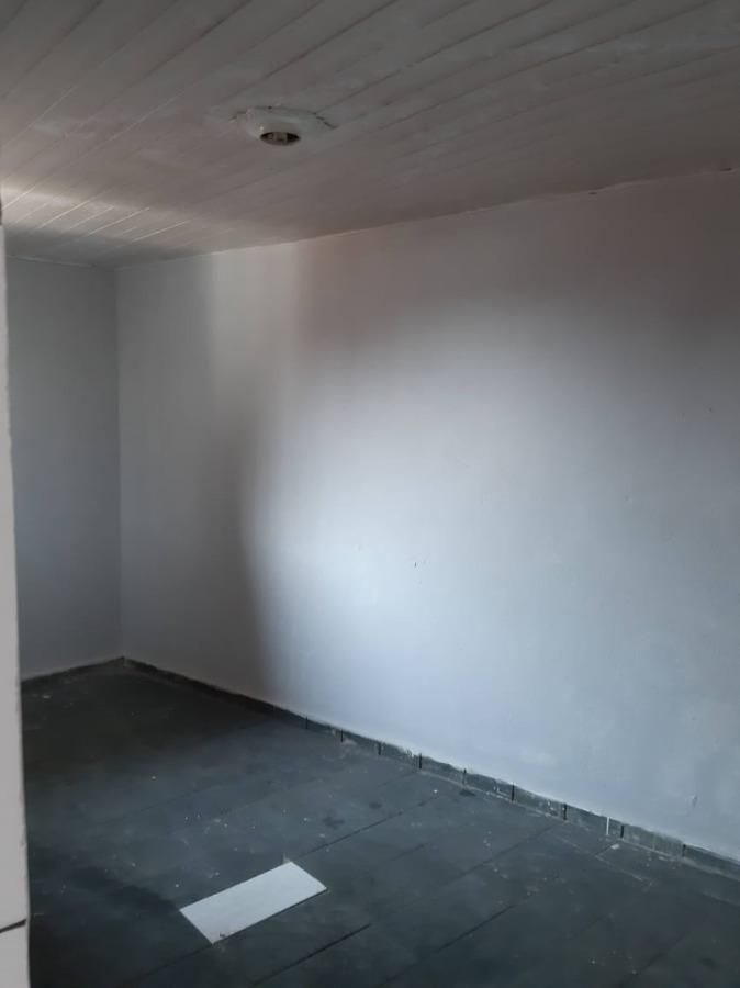 Casa à venda com 1 quarto, 220m² - Foto 11