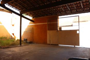 Casa para Venda por R$900.000,00 com 250m², 3 dormitórios, 3 vagas e 2 banheiros - São miguel paulista, São paulo / SP