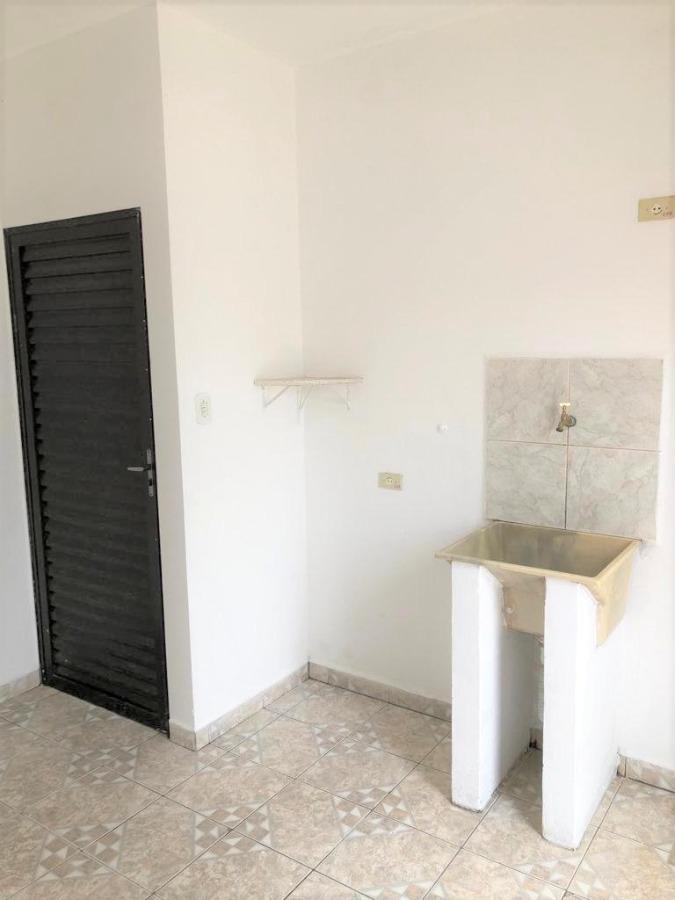 Casa à venda com 2 quartos, 120m² - Foto 11