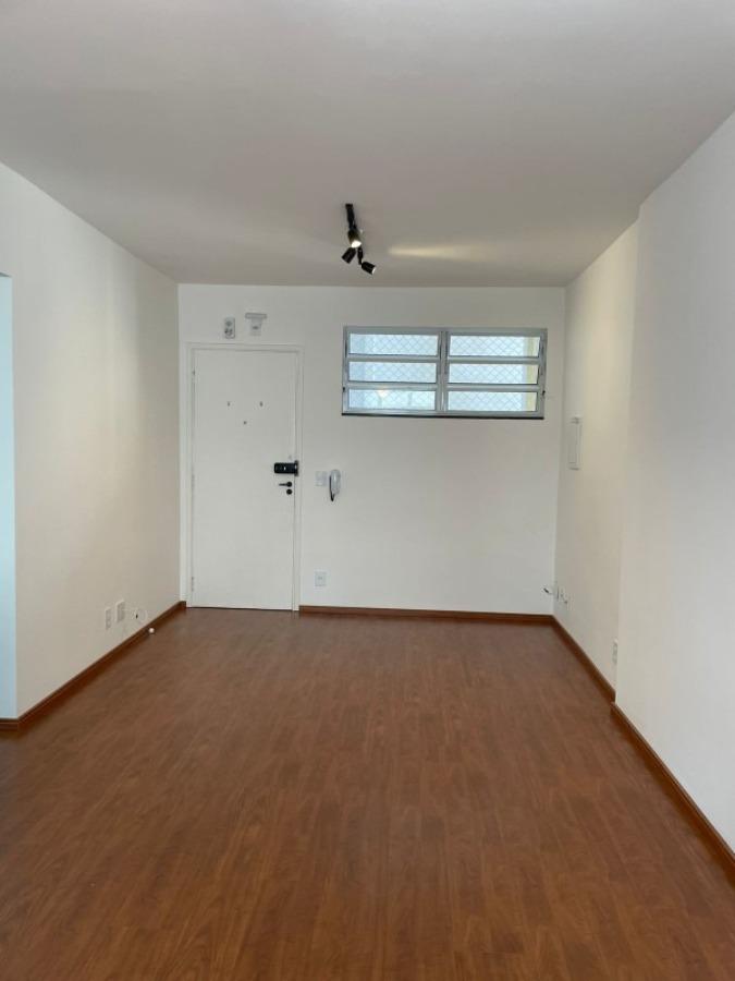 Apartamento à venda com 1 quarto, 36m² - Foto 11