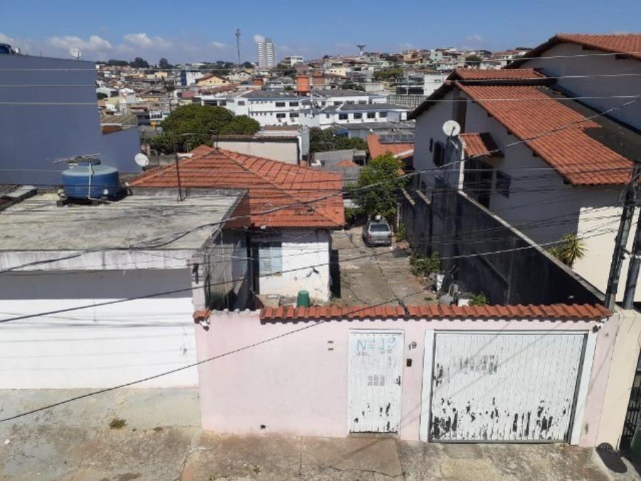 Terreno à venda com 1 quarto, 120m² - Foto 1