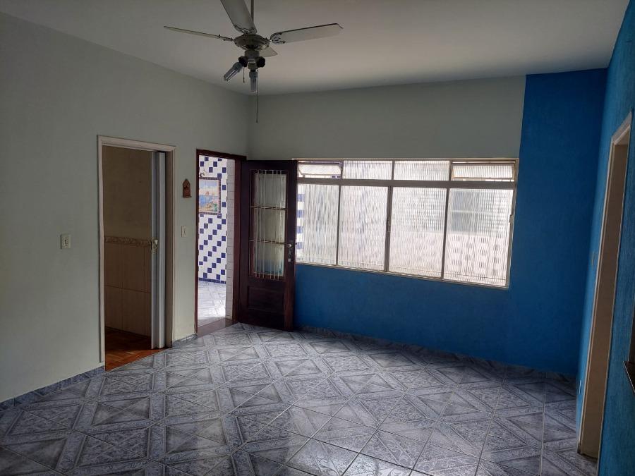 Casa à venda com 4 quartos, 250m² - Foto 14