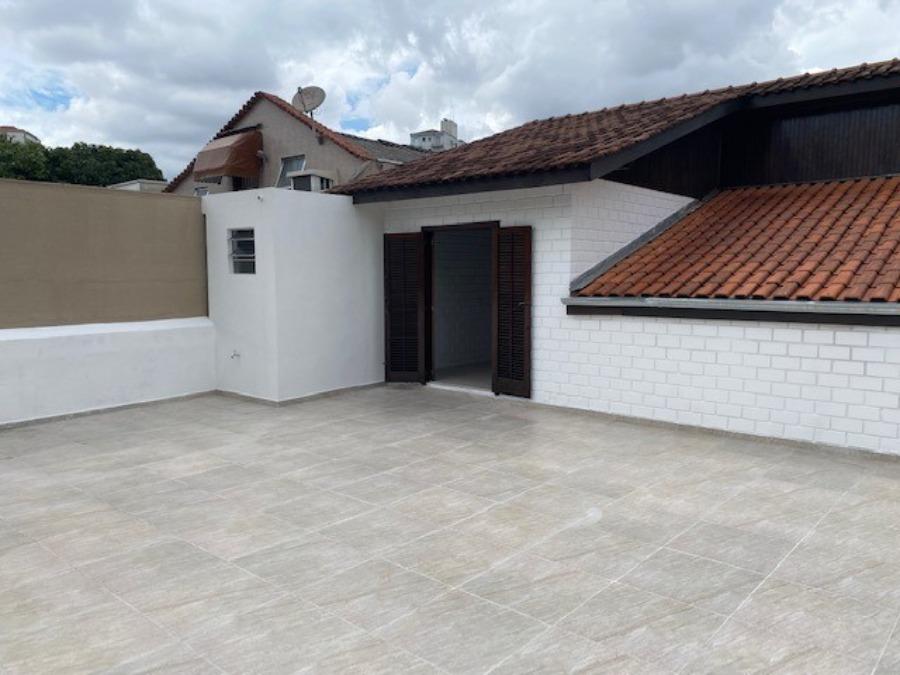 Sobrado à venda com 3 quartos, 200m² - Foto 1