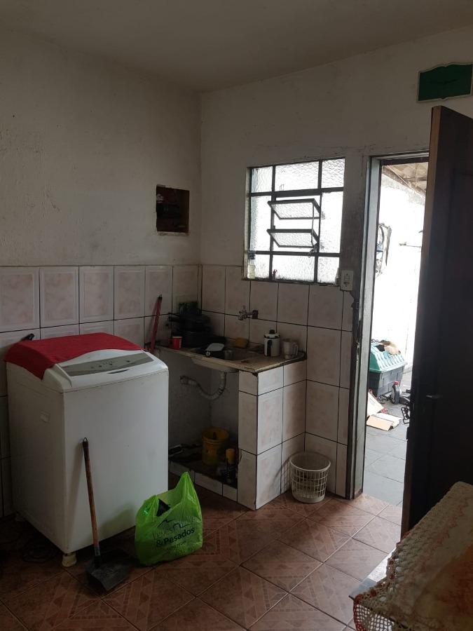 Casa à venda com 1 quarto, 300m² - Foto 11