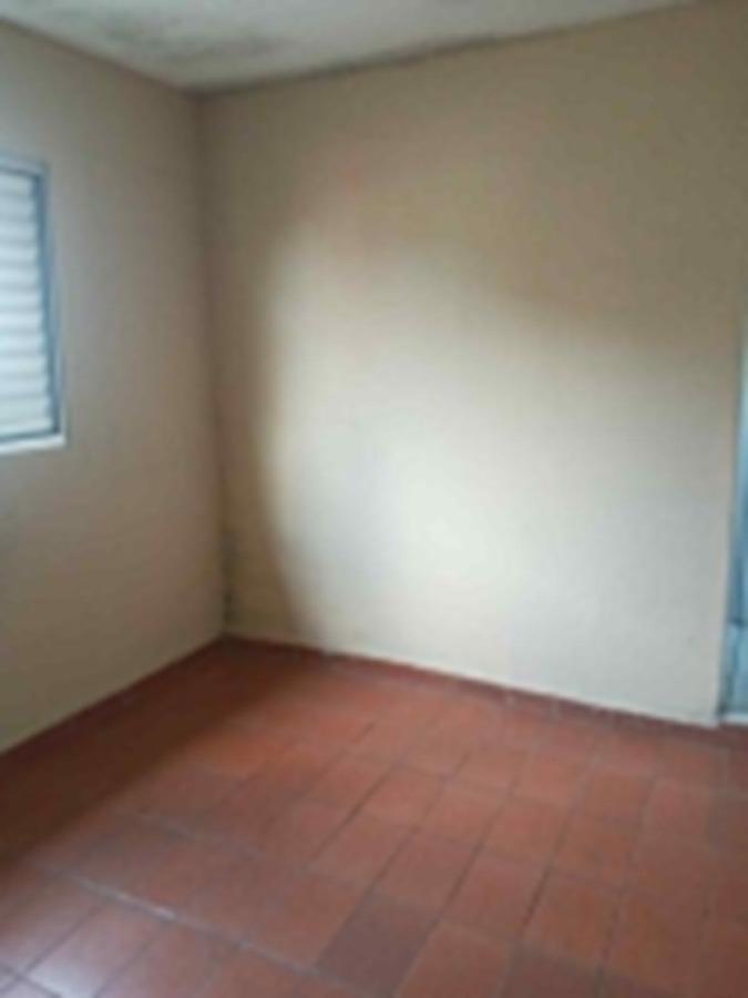 Casa à venda com 1 quarto, 120m² - Foto 2