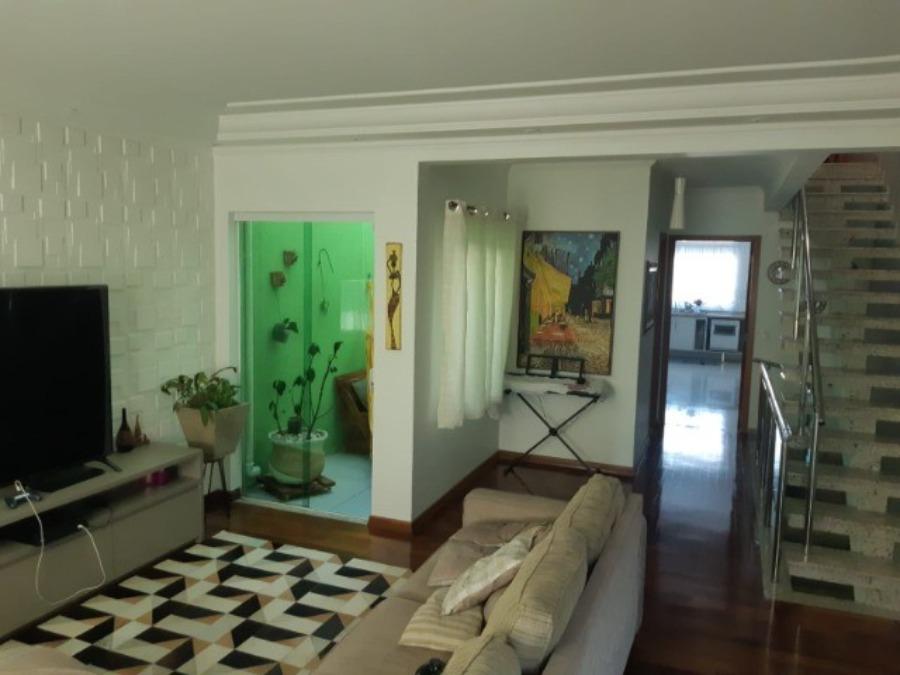 Sobrado à venda com 4 quartos, 125m² - Foto 1