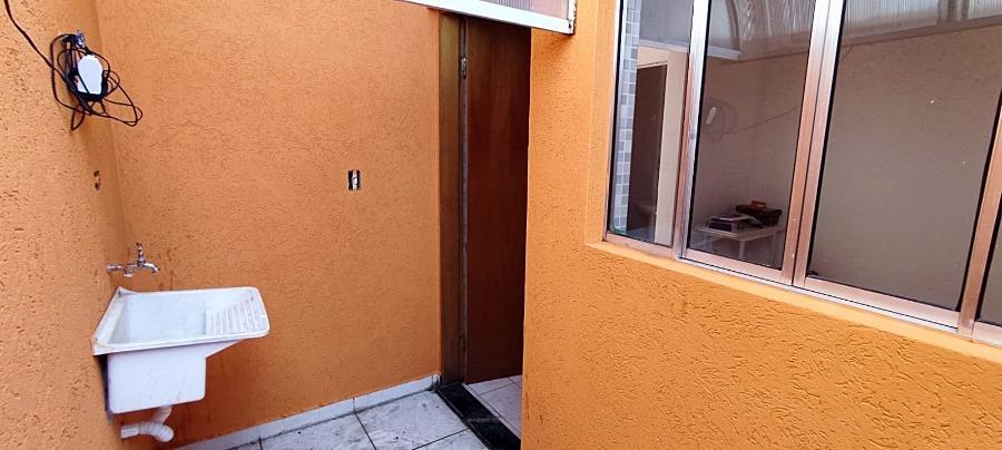 Sobrado à venda com 2 quartos, 60m² - Foto 2