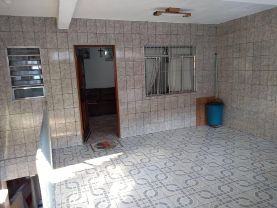 Casa à venda com 6 quartos, 157m² - Foto 2