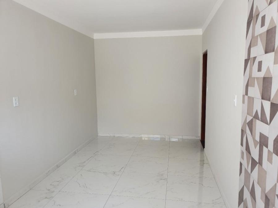 Casa à venda com 4 quartos, 140m² - Foto 1