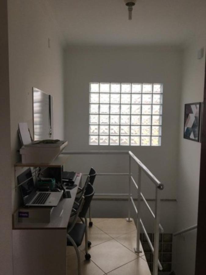 Sobrado à venda com 3 quartos, 200m² - Foto 11