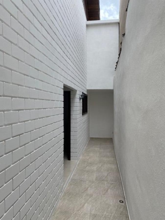 Sobrado à venda com 3 quartos, 200m² - Foto 11