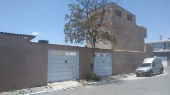 Sobrado para Venda por R$1.150.000,00 com 260m², 4 dormitórios, 4 vagas e 4 banheiros - Jardim dos ipês, São paulo / SP