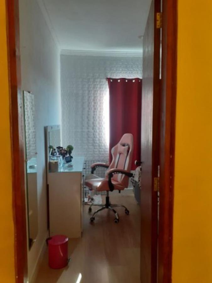 Sobrado à venda com 4 quartos, 200m² - Foto 2