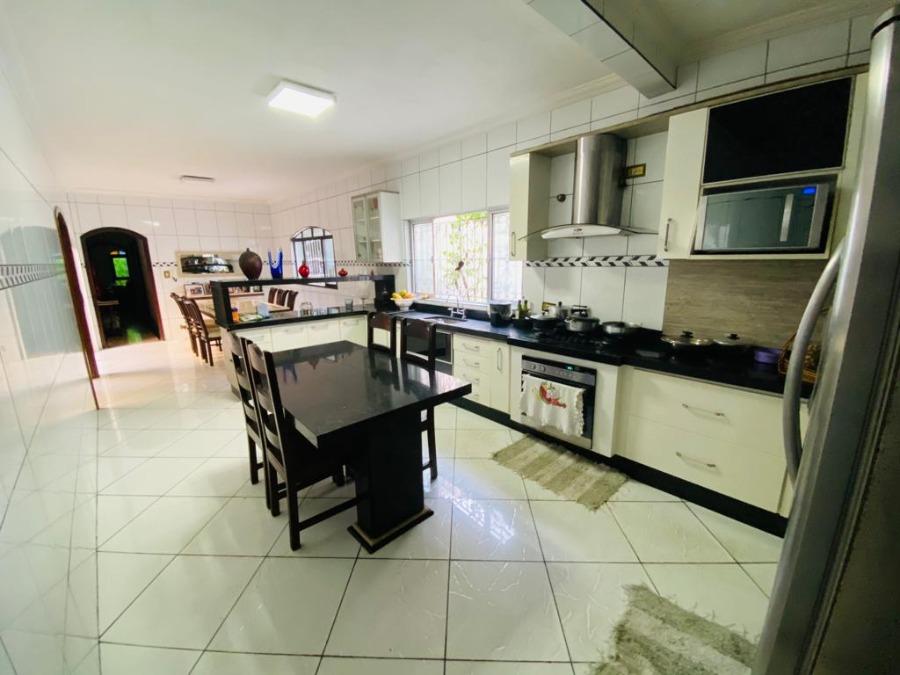 Casa à venda com 5 quartos, 350m² - Foto 16