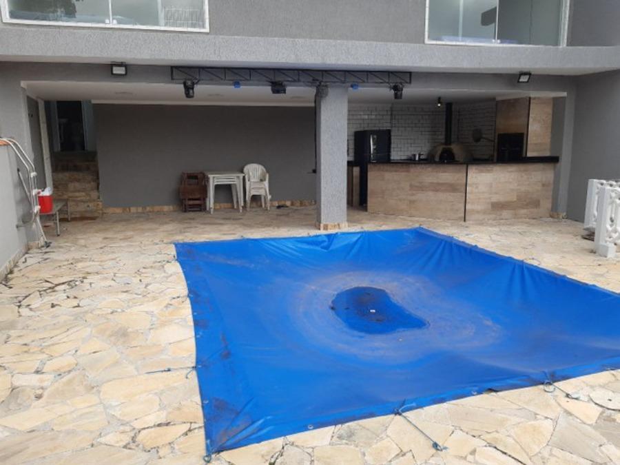 Casa à venda com 6 quartos, 2000m² - Foto 2