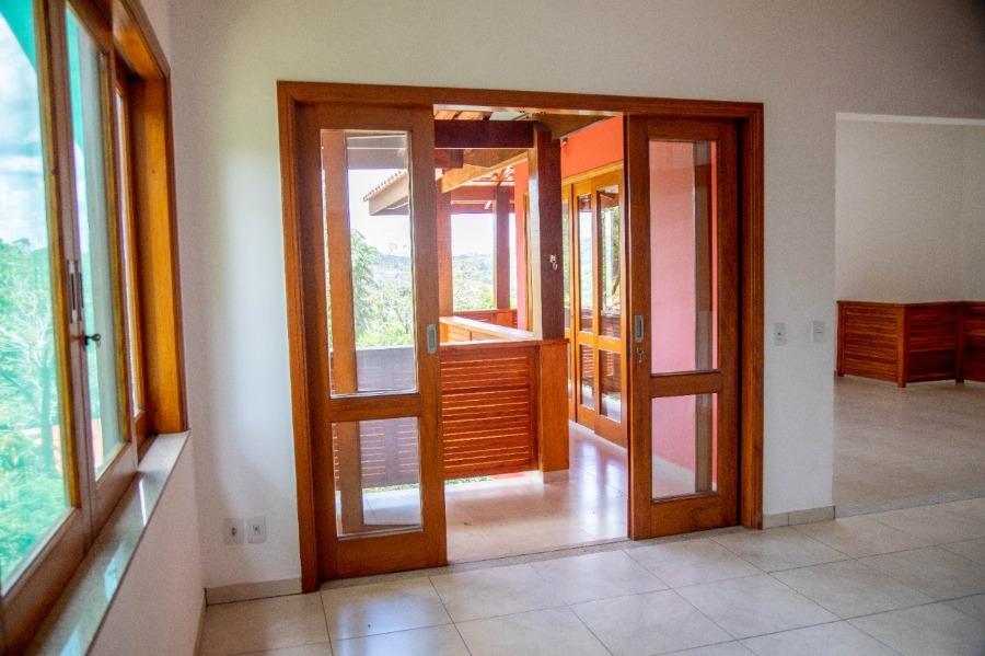 Casa de Condomínio à venda com 3 quartos, 275m² - Foto 4