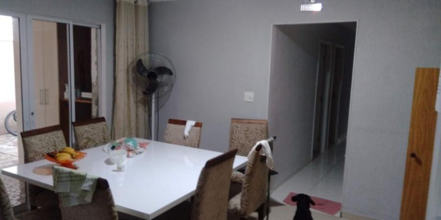 Casa à venda com 4 quartos, 400m² - Foto 2