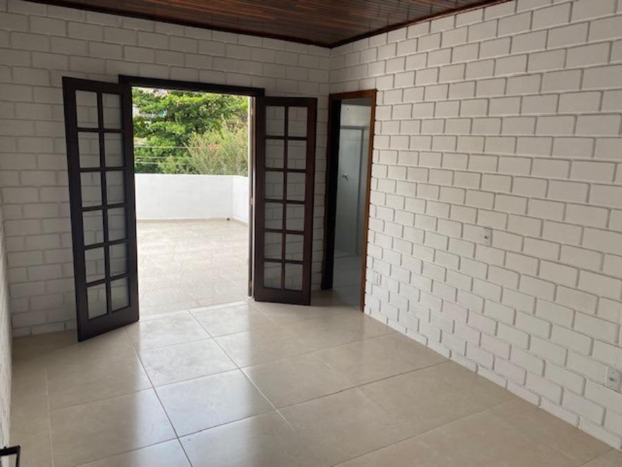 Sobrado à venda com 3 quartos, 200m² - Foto 2