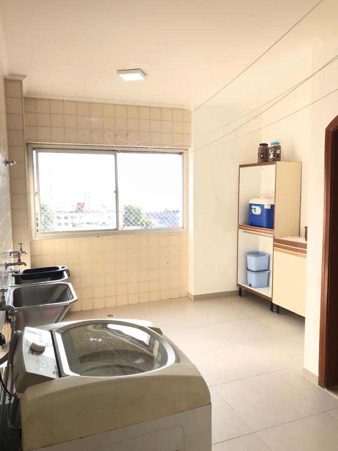 Apartamento à venda com 4 quartos, 268m² - Foto 2