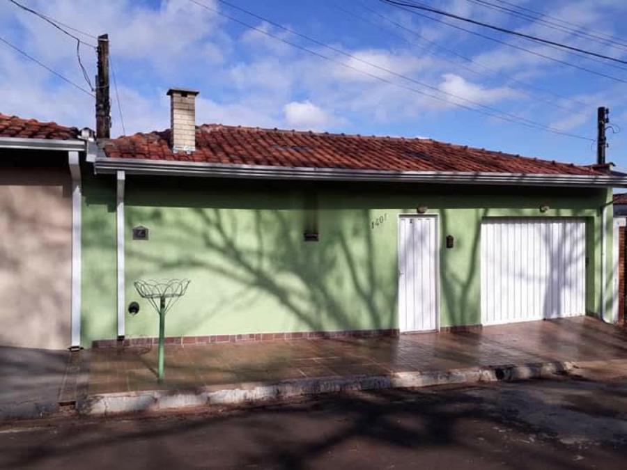 Casa à venda com 3 quartos, 123m² - Foto 1