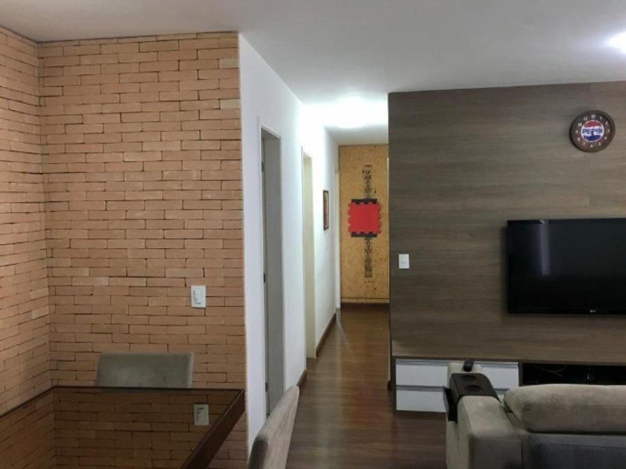 Apartamento à venda com 3 quartos, 95m² - Foto 2