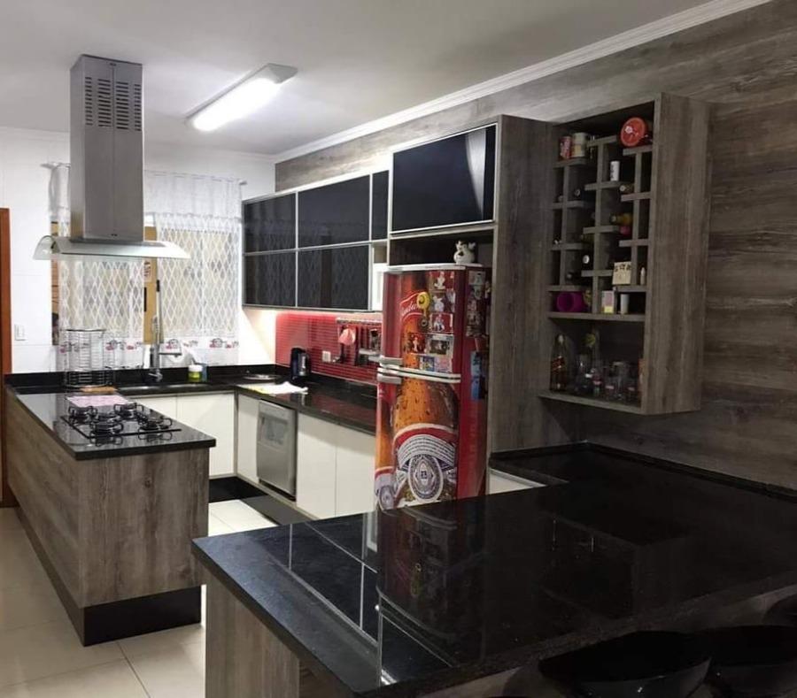 Sobrado à venda com 3 quartos, 120m² - Foto 1