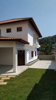 Sobrado para Venda por R$1.700.000,00 com 265m², 4 dormitórios, 8 vagas e 5 banheiros - Horto florestal, São paulo / SP