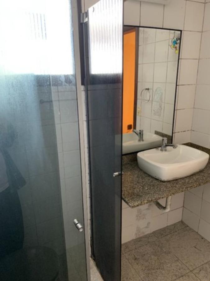 Apartamento à venda com 3 quartos, 75m² - Foto 17