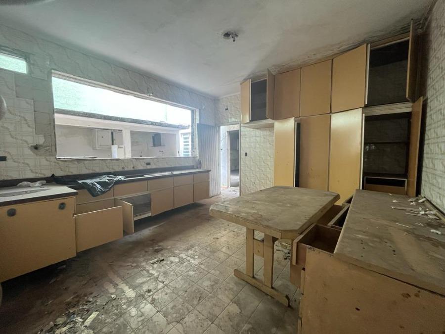 Terreno à venda com 1 quarto, 120m² - Foto 8