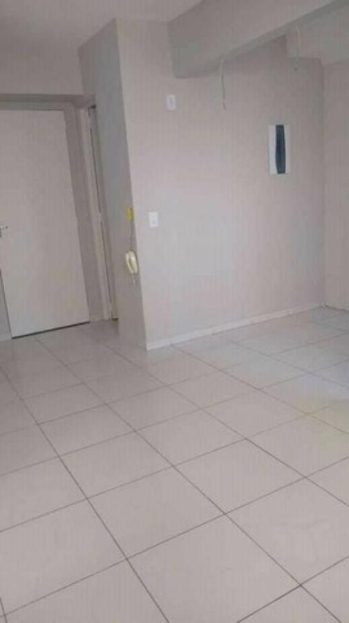 Apartamento à venda com 2 quartos, 49m² - Foto 2