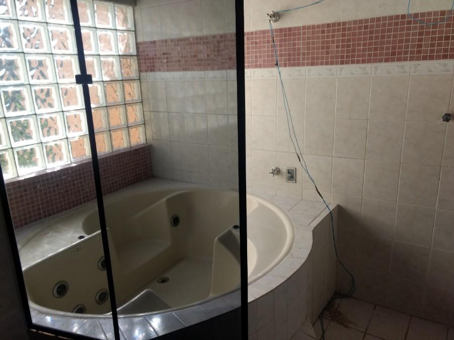 Sobrado à venda com 3 quartos, 300m² - Foto 2