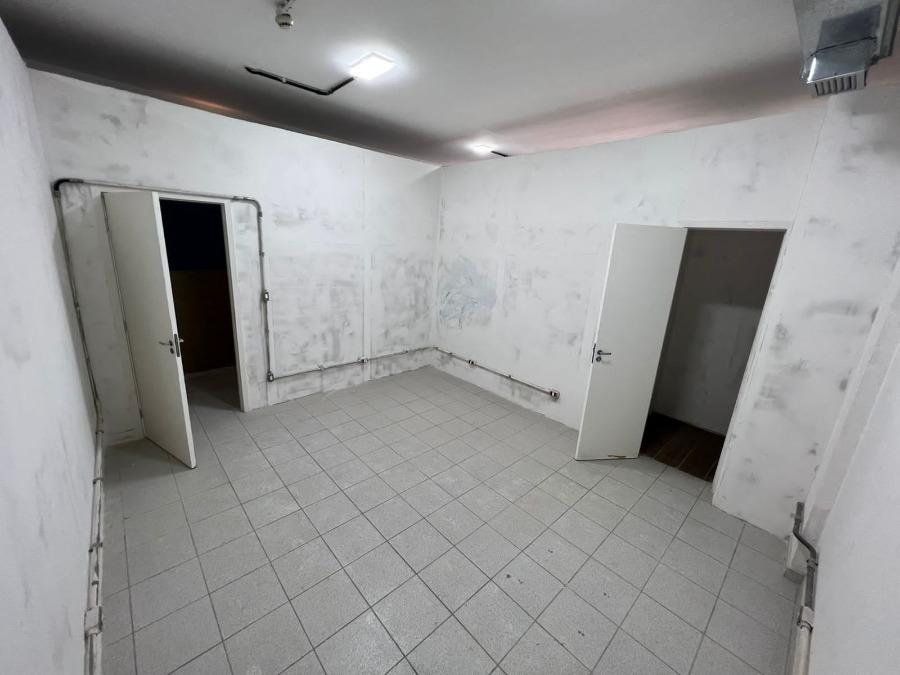 Prédio Inteiro para alugar com 1 quarto, 900m² - Foto 11