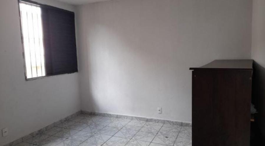 Apartamento à venda com 2 quartos, 69m² - Foto 2