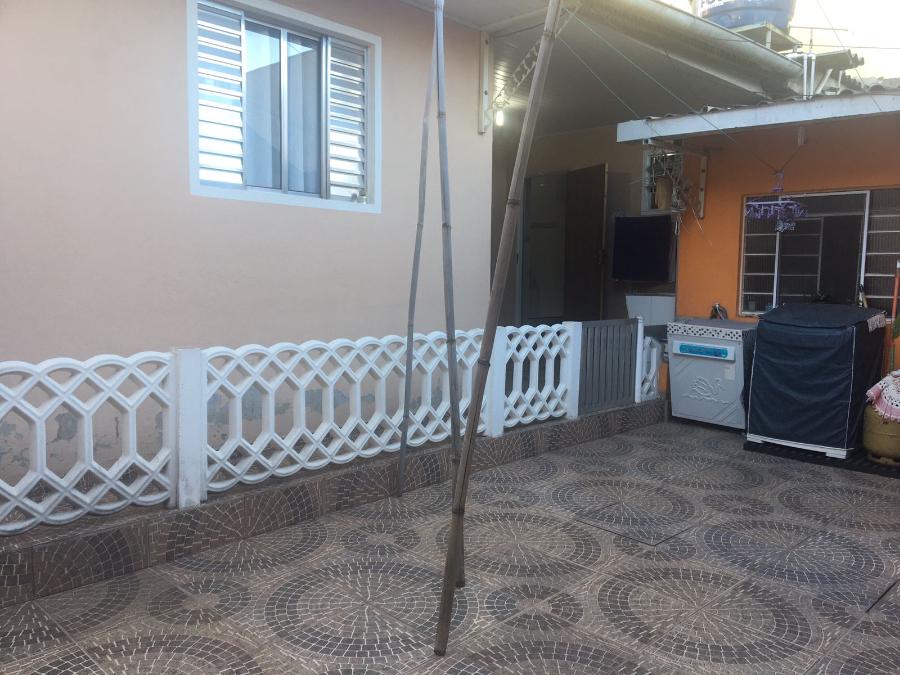 Casa à venda com 2 quartos, 120m² - Foto 2