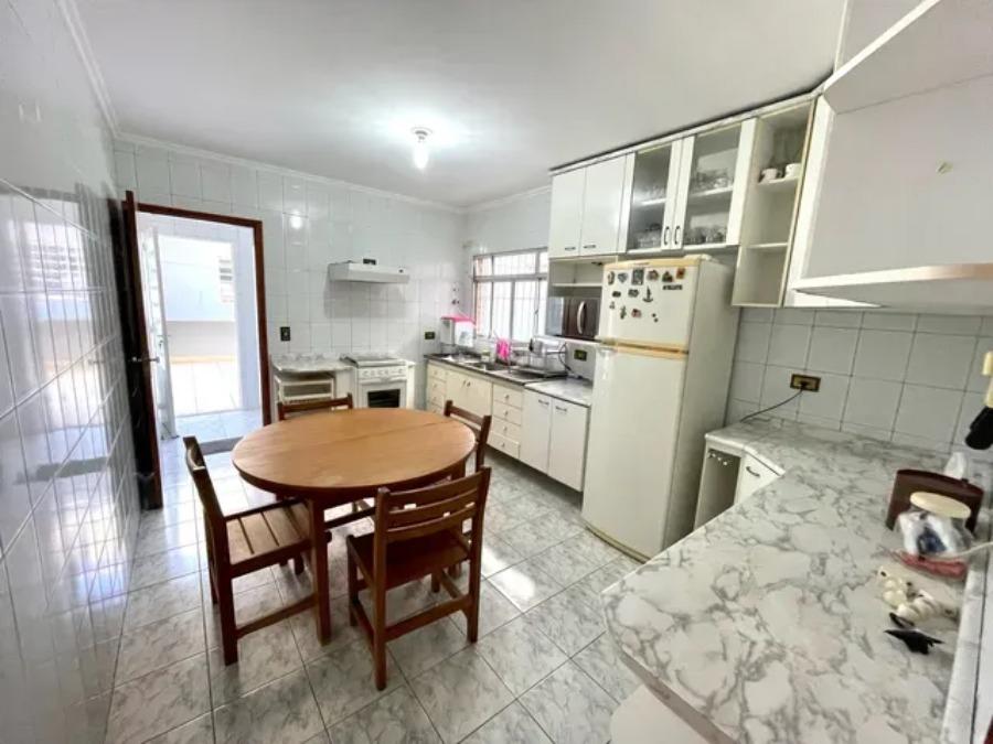 Sobrado à venda com 3 quartos, 206m² - Foto 11