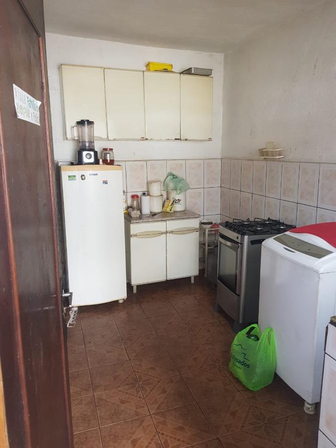 Casa à venda com 1 quarto, 300m² - Foto 6