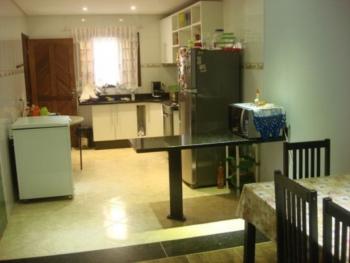 Sobrado para Venda por R$425.000,00 com 295m², 2 dormitórios, 1 suite e 2 vagas - Guainazes, São paulo / SP