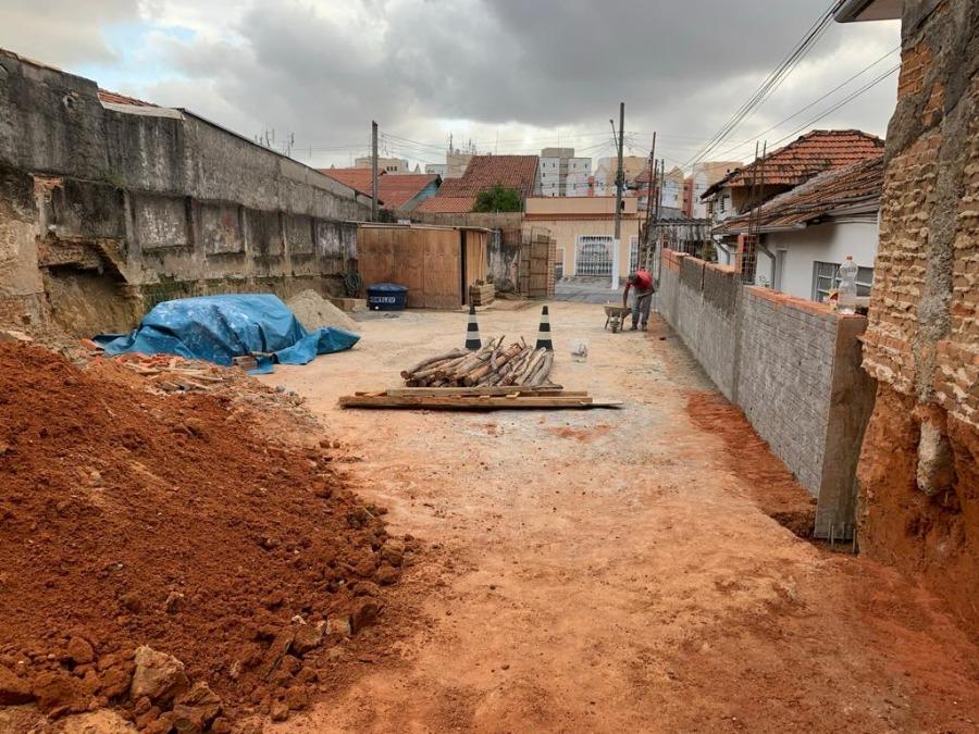 Terreno à venda com 1 quarto, 120m² - Foto 18