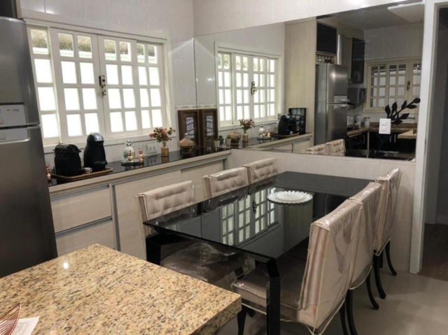 Sobrado à venda com 3 quartos, 190m² - Foto 1