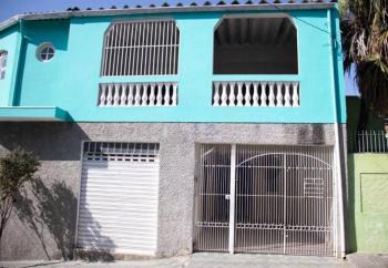 Sobrado para Venda por R$540.000,00 com 5 dormitórios, 2 vagas e 5 banheiros - Jardim helena, São paulo / SP